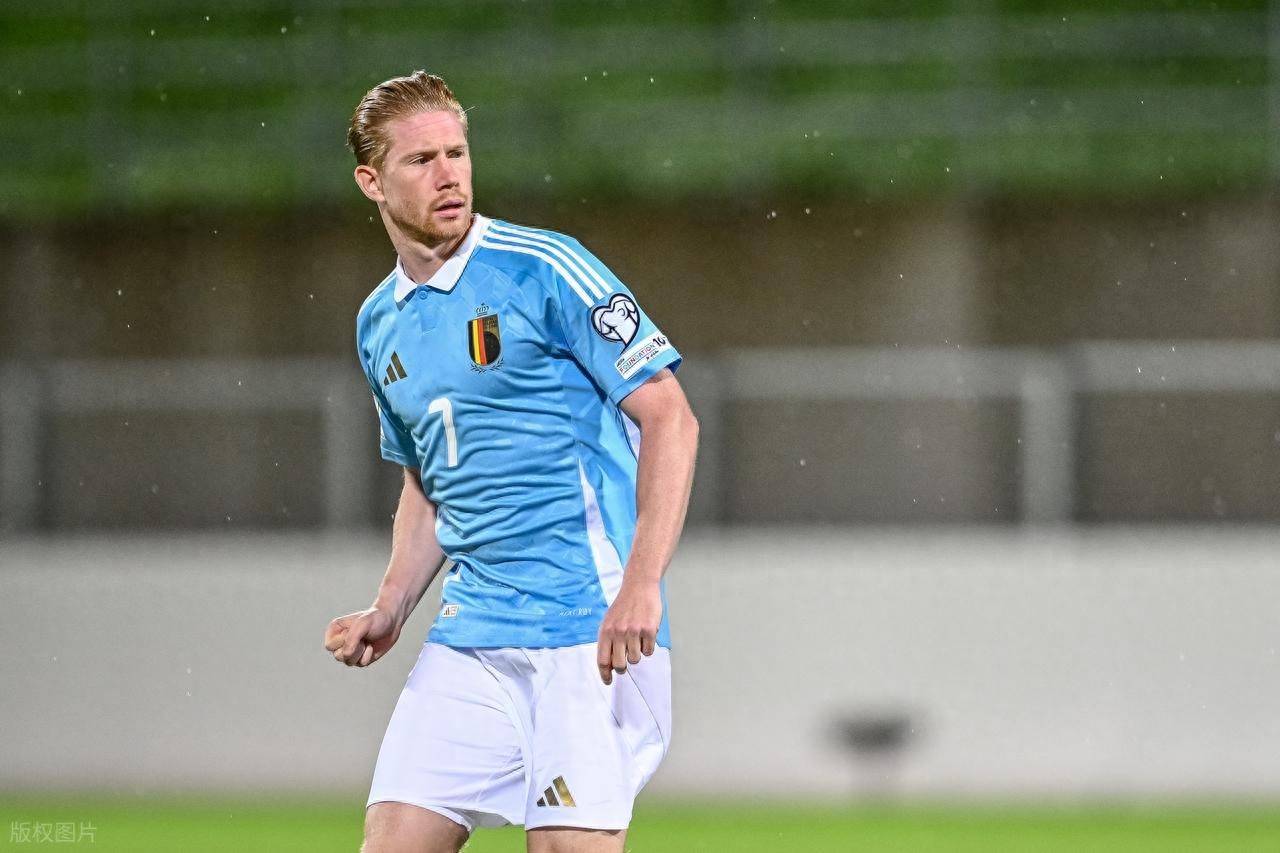 记者：郑智有望接替邵佳一执教青岛西海岸